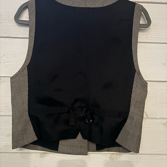 LOFT Gray and Black Plaid Women's Vest in size medium - Picture 10 of 14